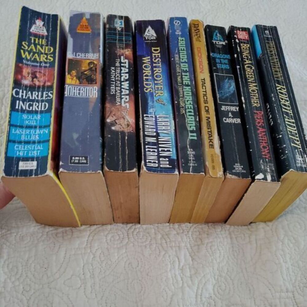 Science Fiction Lot of 9 Fantasy PB Vintage Books Cherryh, Anthony, Adept, Niven - Picture 8 of 8